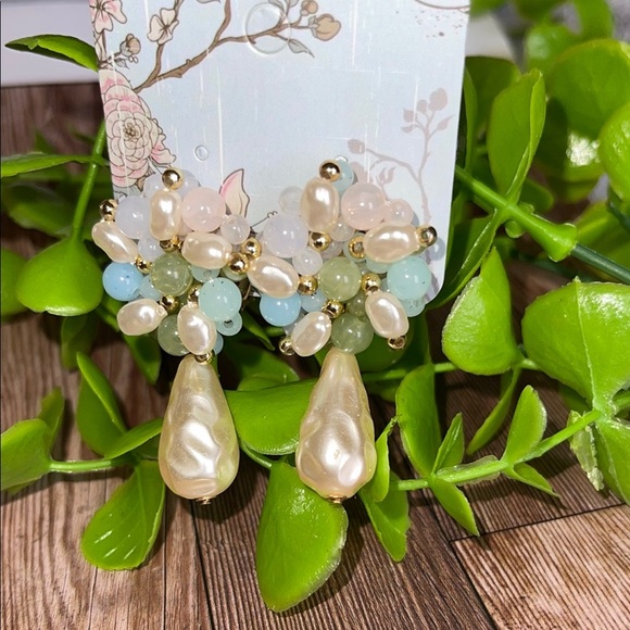 Cream and Gold Nature-Inspired Drop Clip Earrings - Picture 1 of 5
